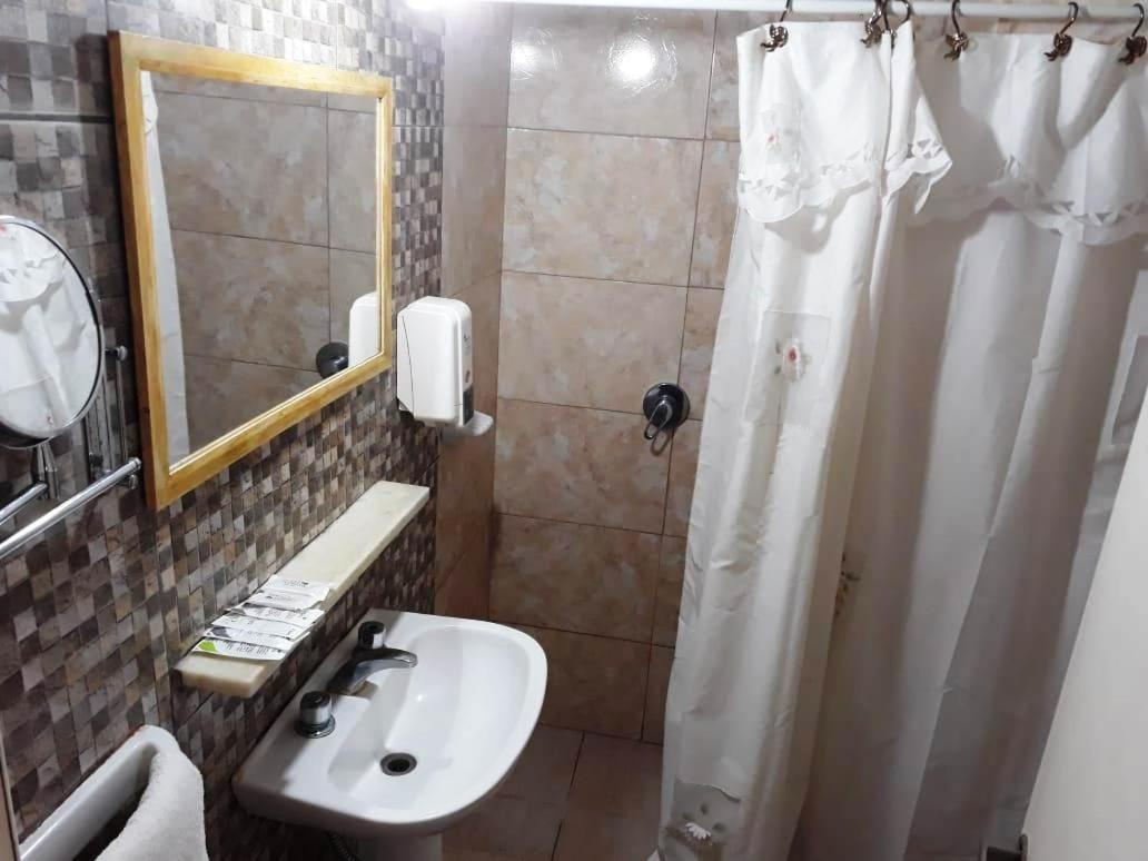 Hotel Cadoro Мар-дель-Плата Экстерьер фото